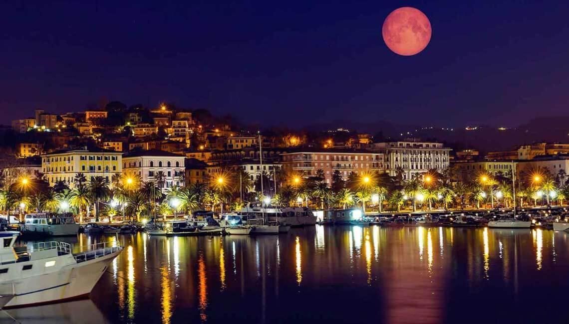 Hotel Bed And Boat Holiday La Spezia Exterior foto